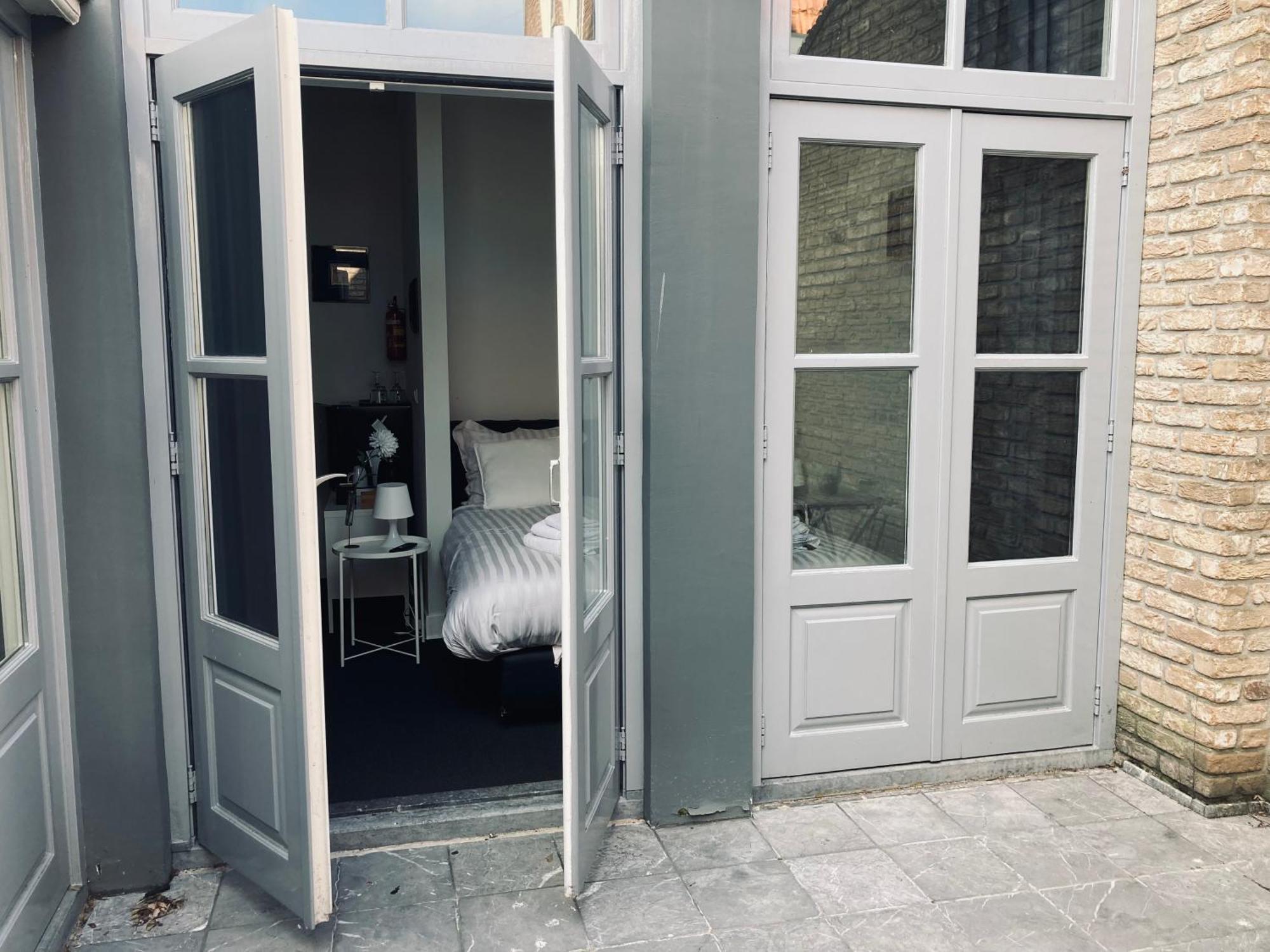 B&B With Or Without De Schuur Zierikzee Eksteriør bilde