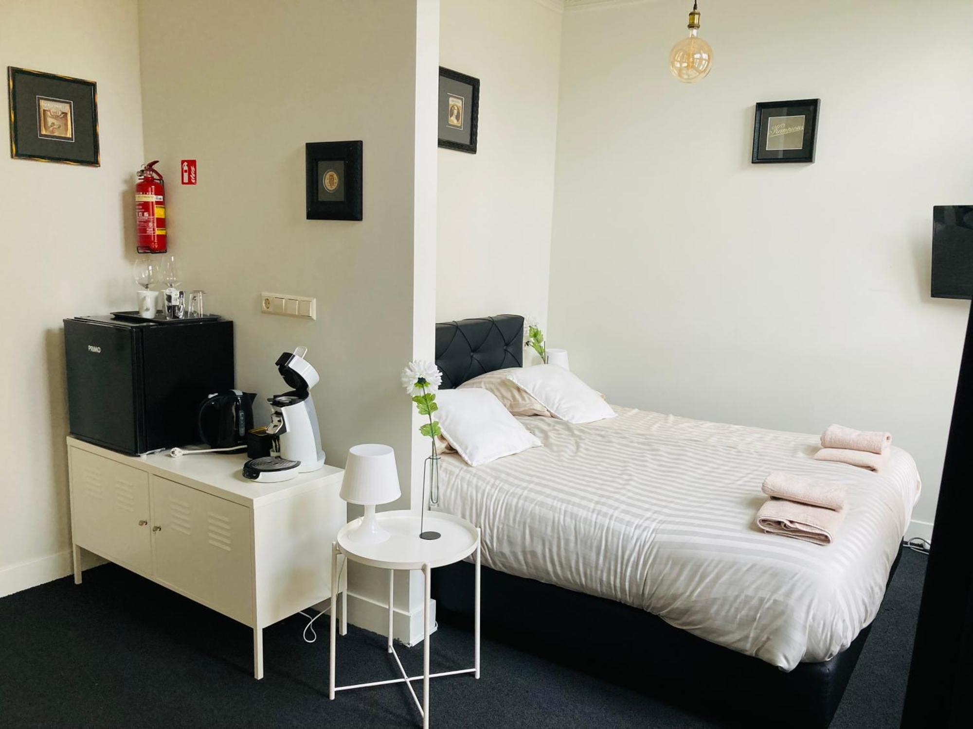 B&B With Or Without De Schuur Zierikzee Eksteriør bilde